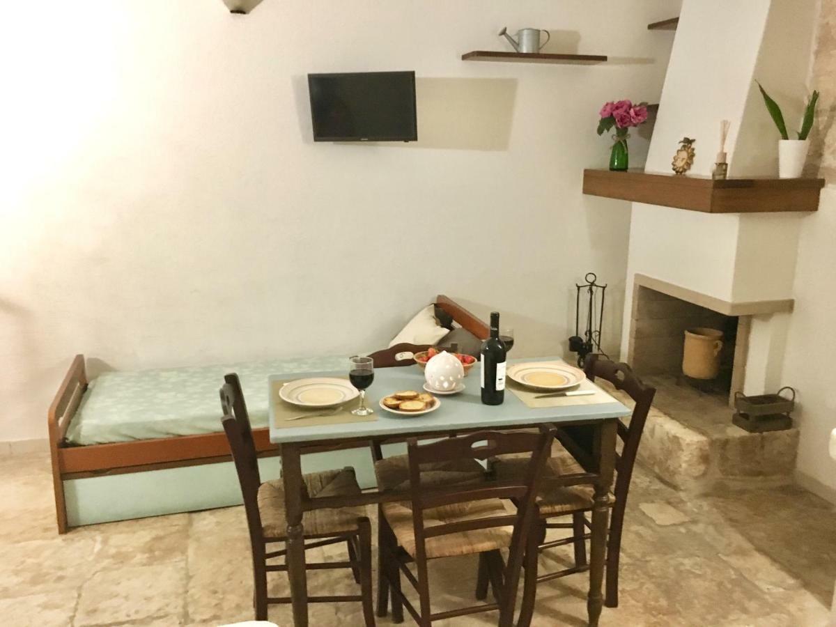 Casa Villani Guest House Ostuni Ngoại thất bức ảnh